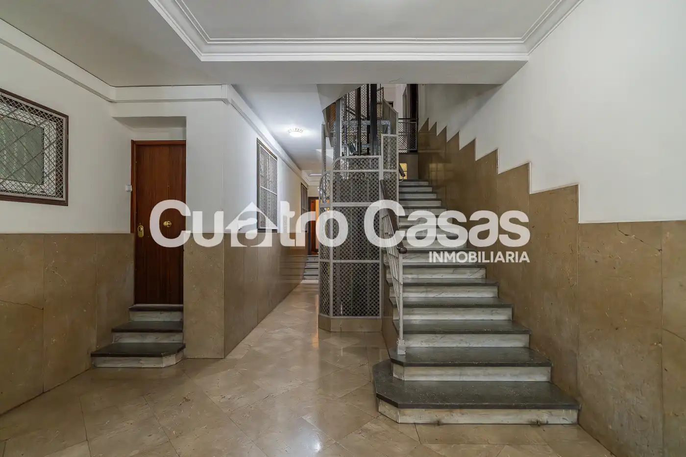 Flat for sale in Barcelona  with Air Conditioner, Heating and Parquet flooring