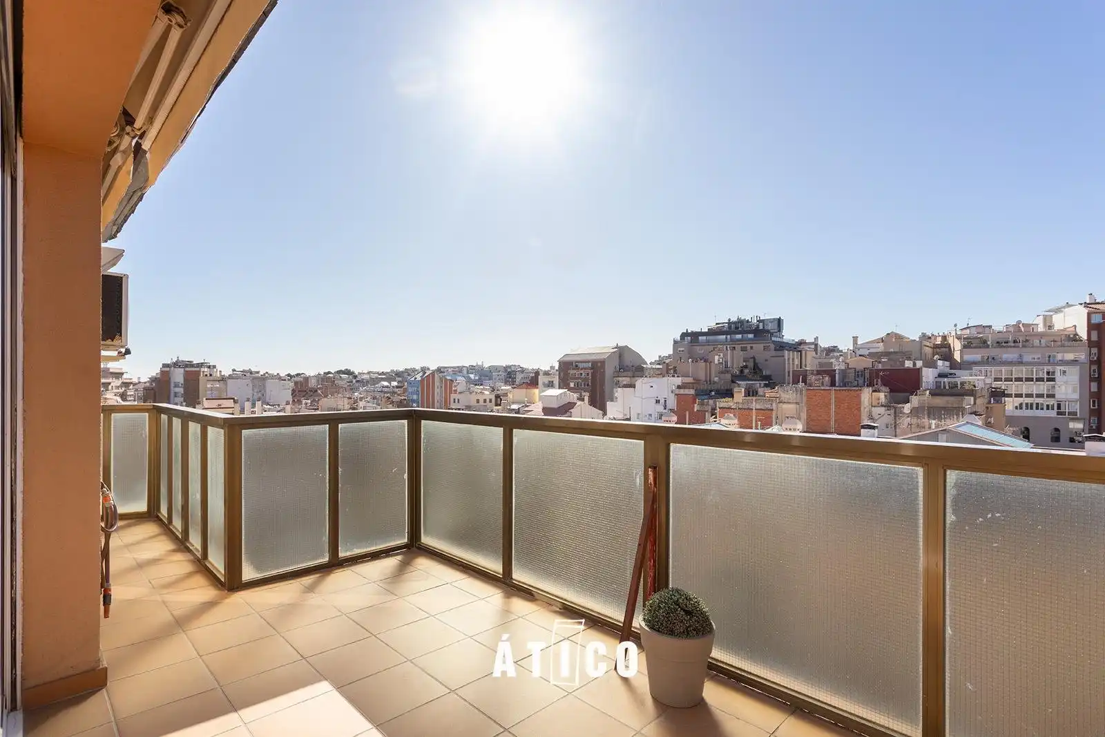 Dachboden zur Miete in Sant Gervasi i la Bonanova, Sarrià - Sant Gervasi