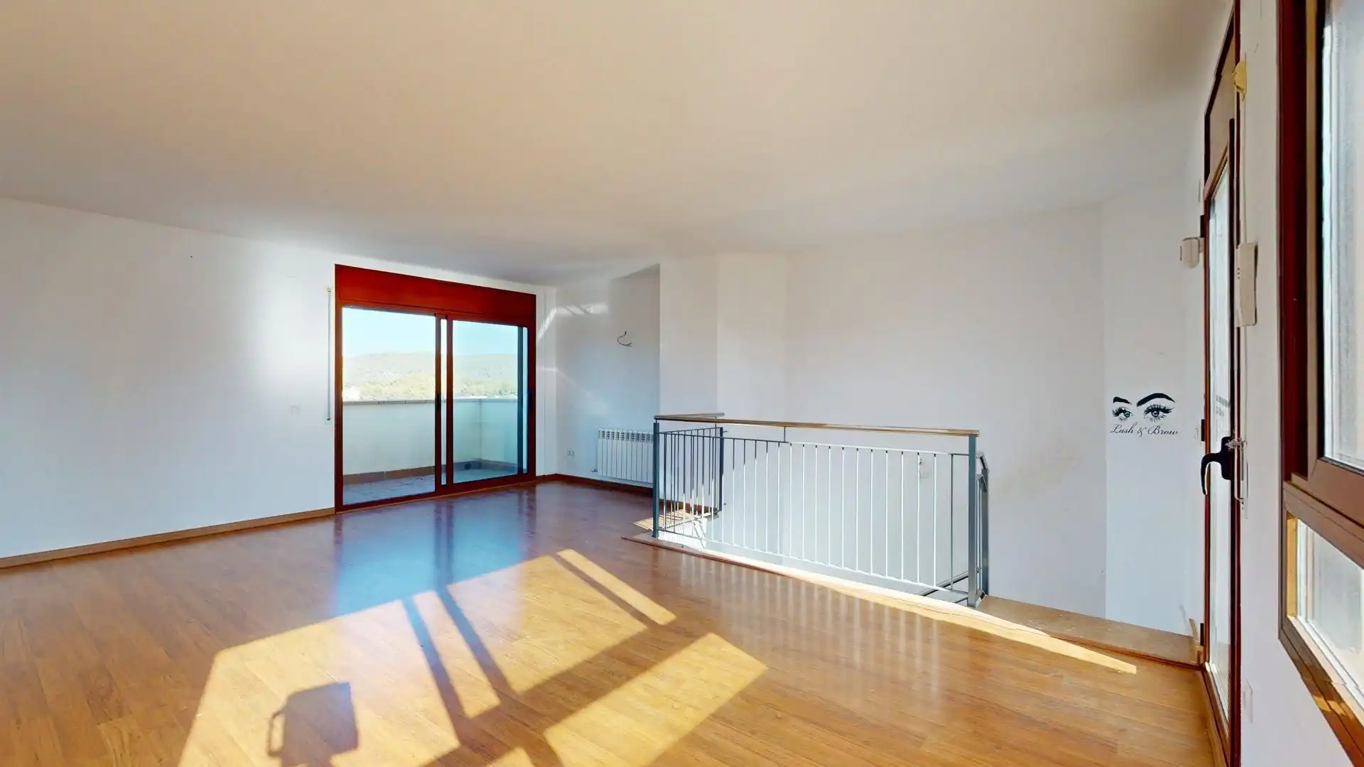 Sala de estar de Casa adosada en venta en Sant Pere de Ribes con Aire acondicionado