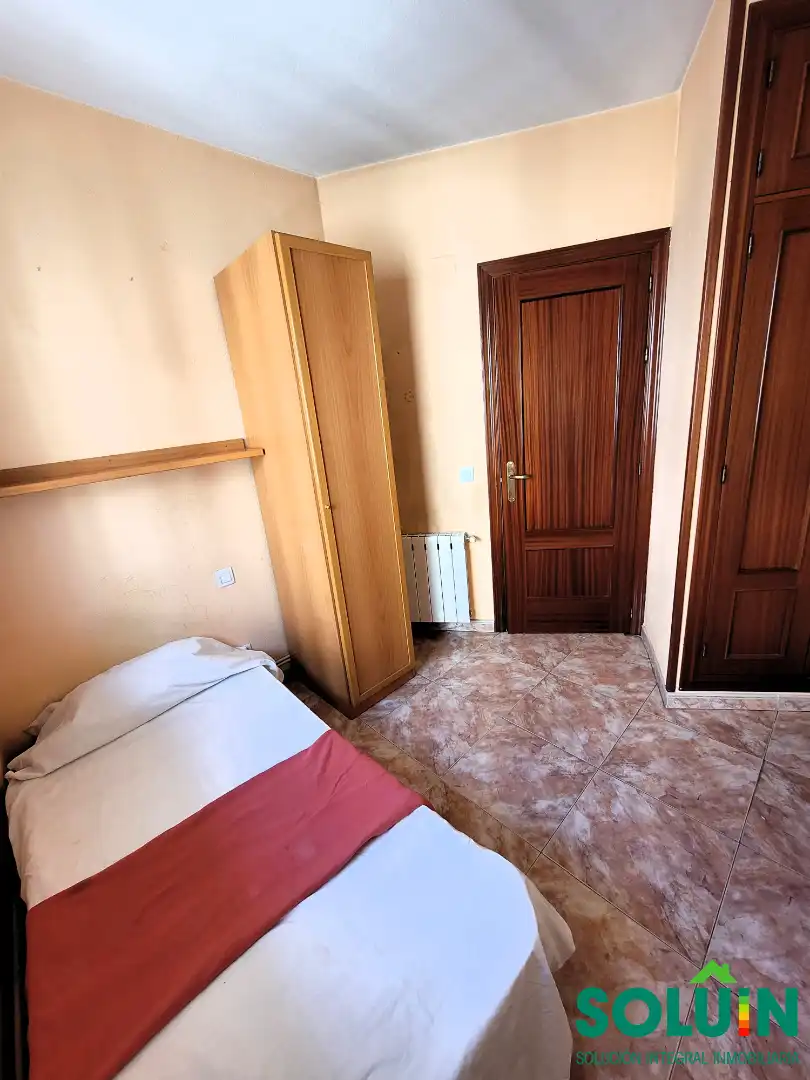 Habitación de Piso en venta en Fuenlabrada con Calefacción, Trastero y Horno