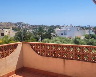 Vista exterior de Casa o xalet de lloguer en El Campello amb Aire condicionat, Calefacció i Jardí privat