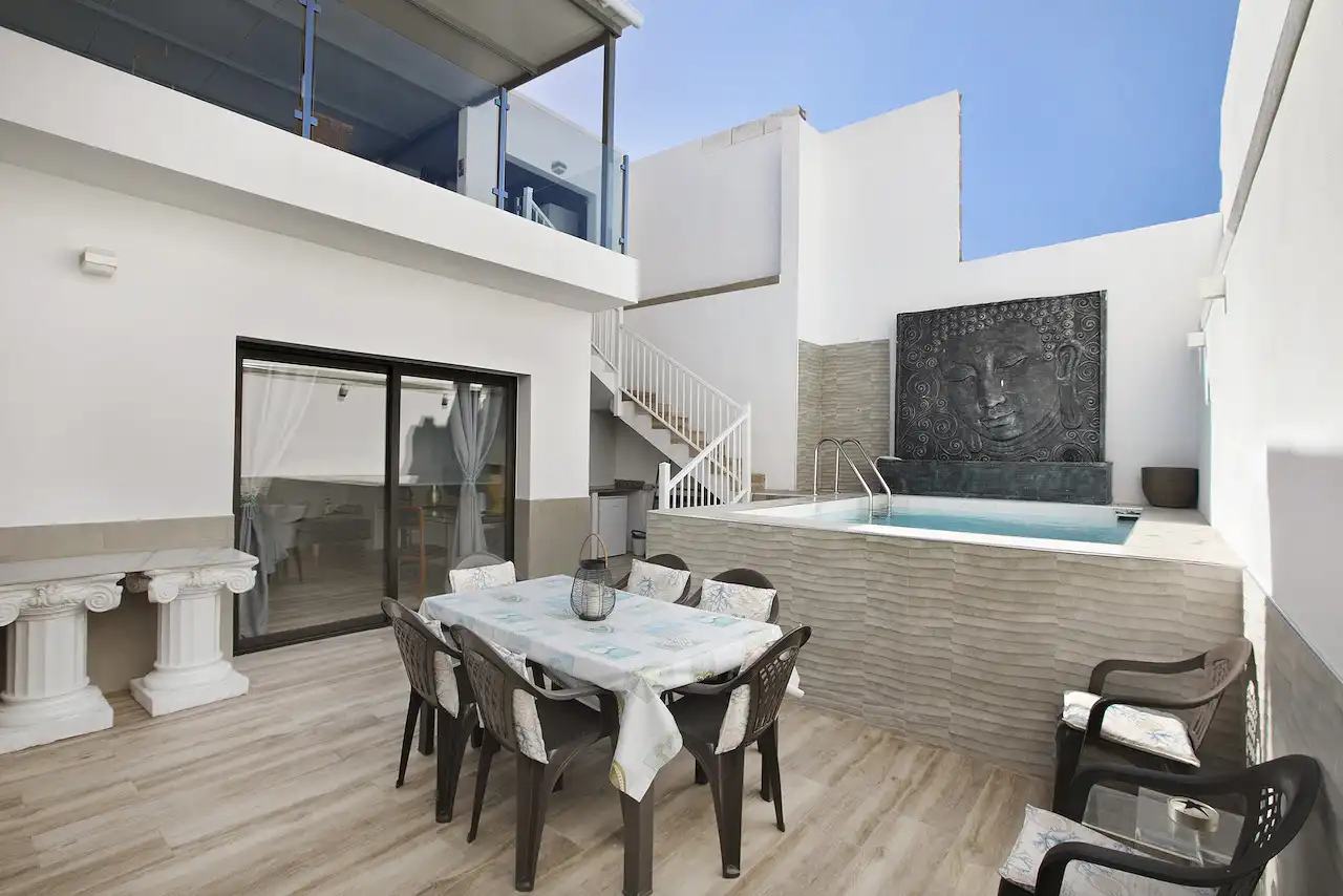 House with terrace for sale in Armeñiime - Las Moraditas - Las Cancelas