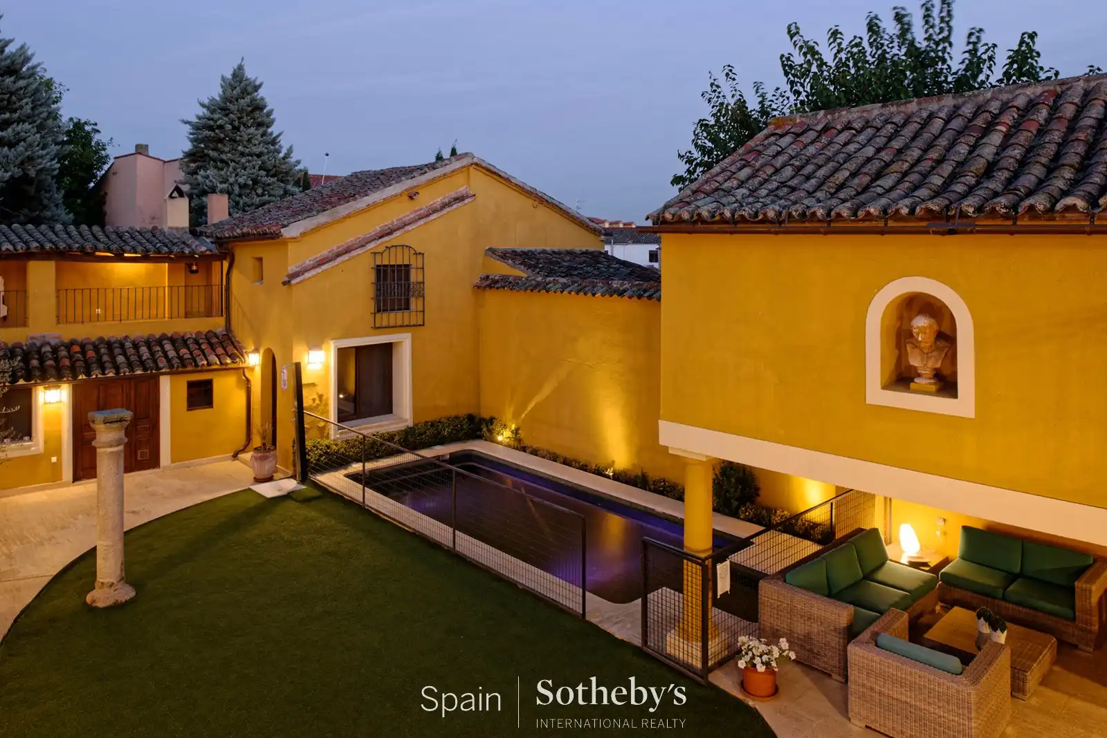 Vista exterior de Casa o chalet en venta en Las Herencias con Aire acondicionado, Calefacción y Jardín privado