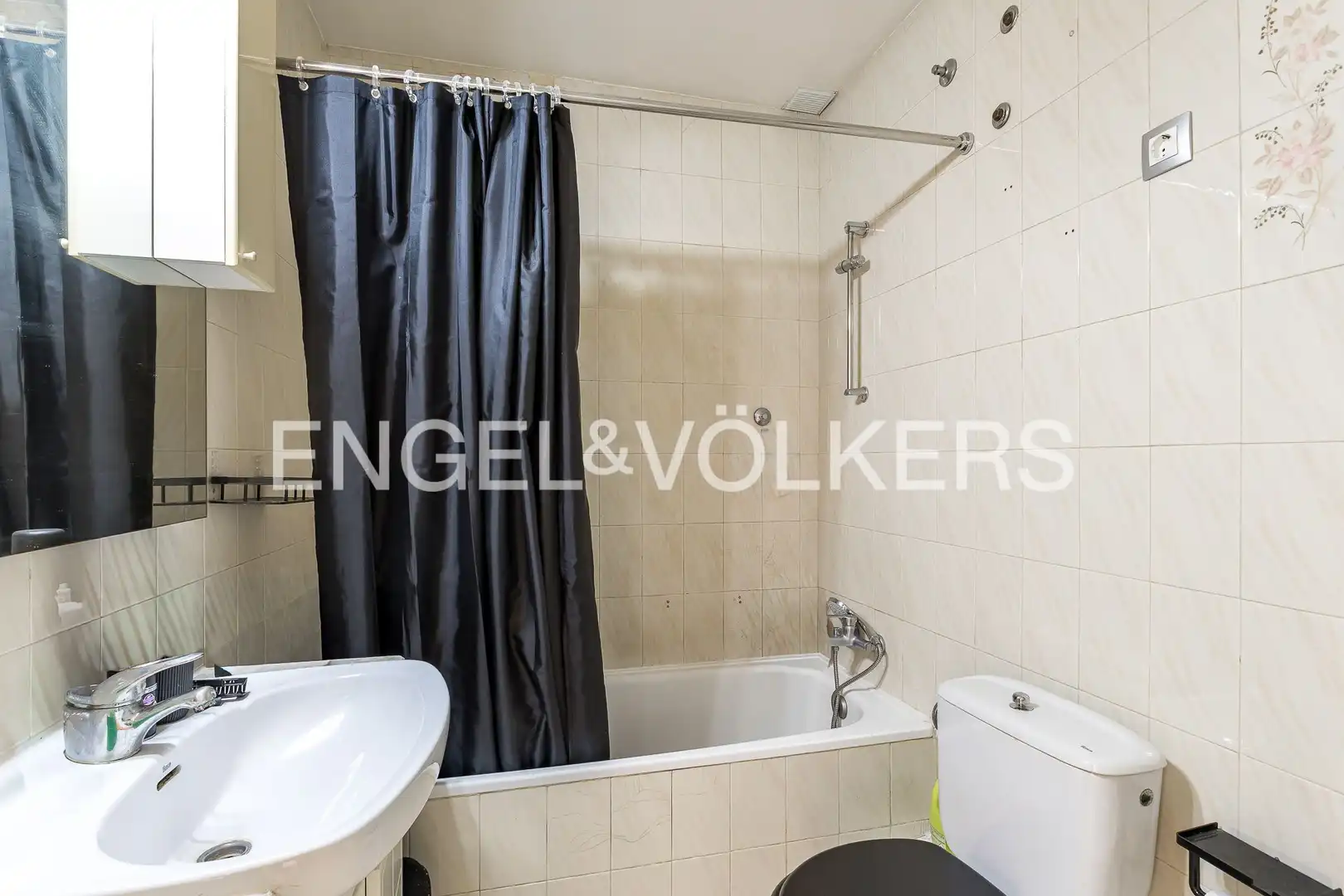 Bathroom of Houses for sale in Esparreguera  with Heating, Private garden and Terrace