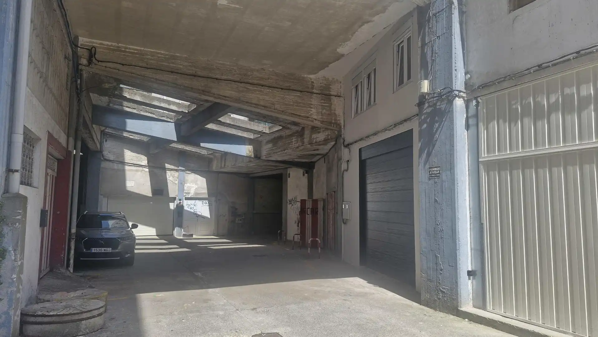 Parkplatz von Fabrikhallen zur Miete in A Coruña Capital 