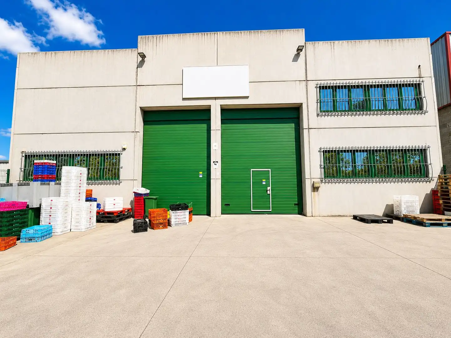 Vista exterior de Nau industrial en venda en Siero