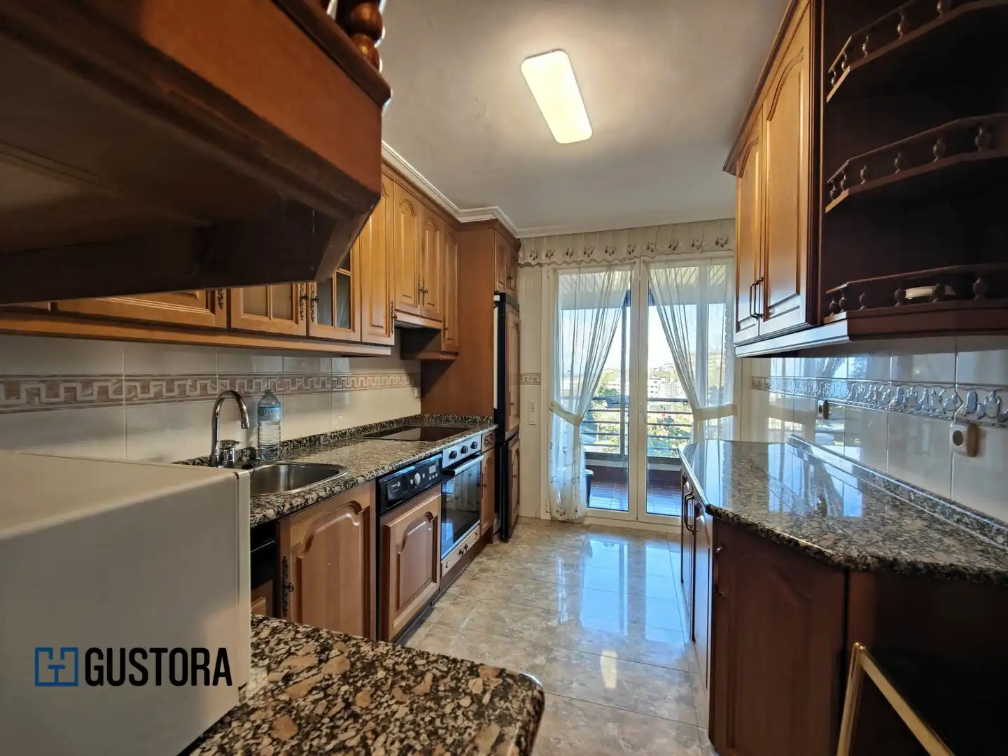 Cocina de Piso en venta en Donostia - San Sebastián  con Calefacción, Terraza y Trastero