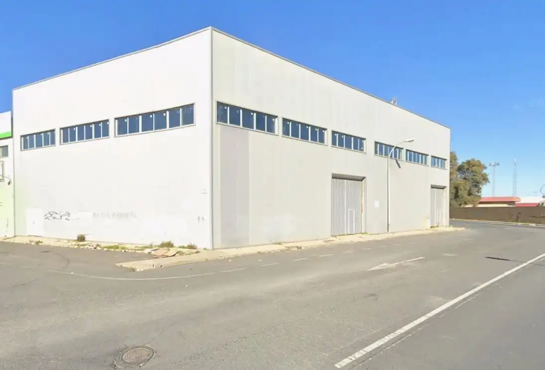 Außenansicht von Fabrikhallen zur Miete in Huelva