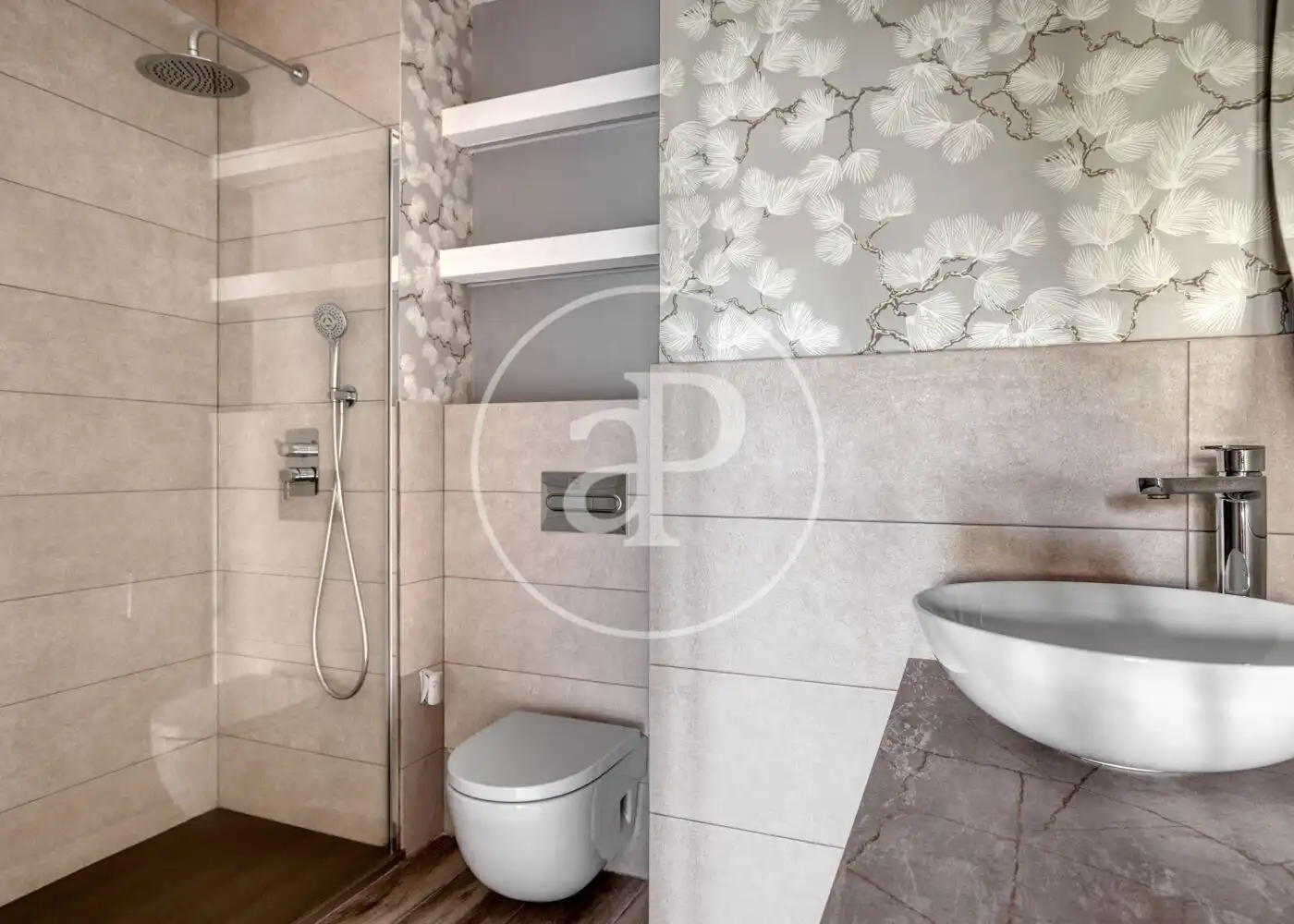 Bathroom of Flat for rent in Madrid  with Air Conditioner, Heating and Furnished