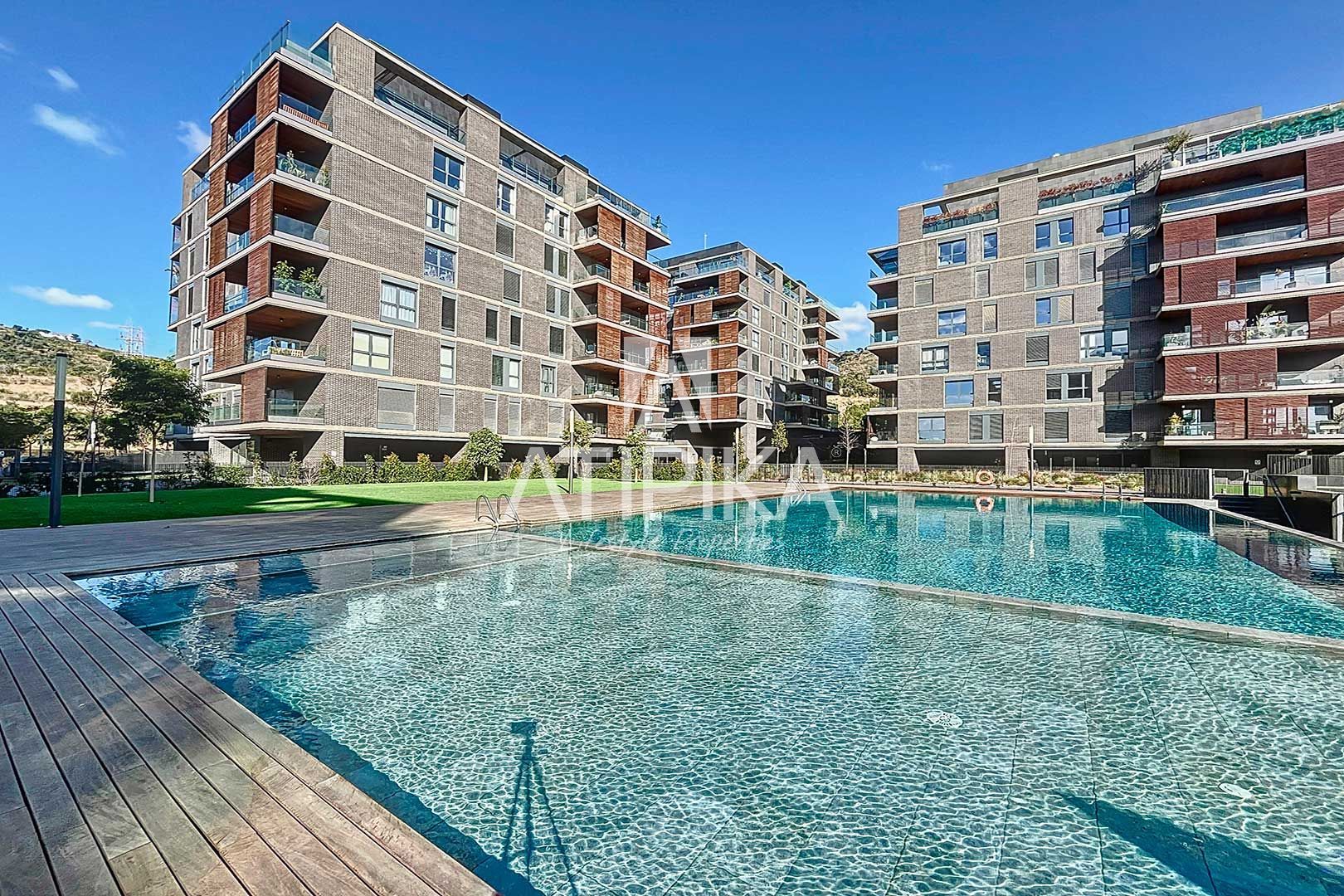 Exterior view of Flat for sale in Esplugues de Llobregat  with Air Conditioner, Heating and Terrace