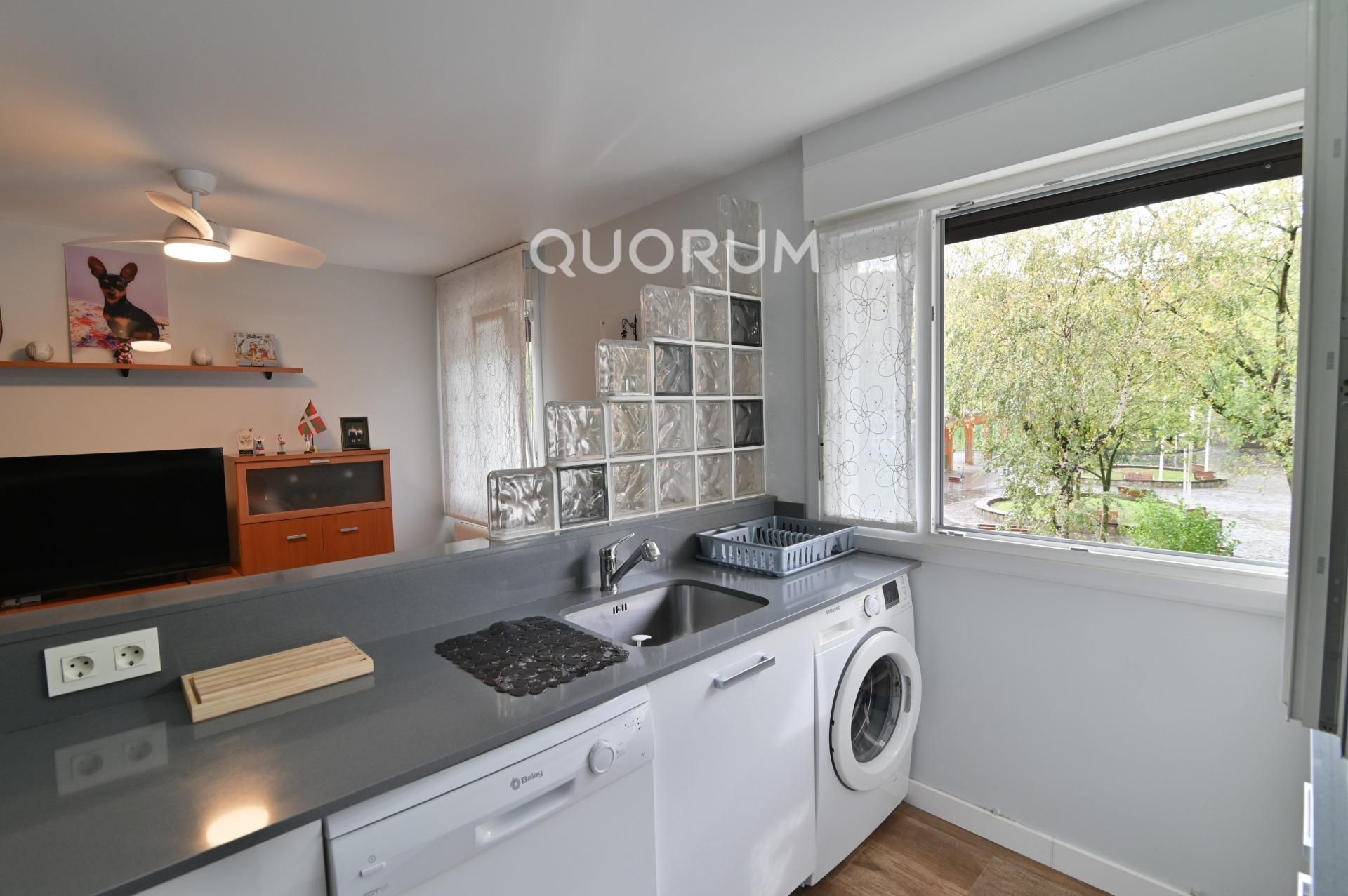 Cuina de Pis en venda en Bilbao  amb Calefacció