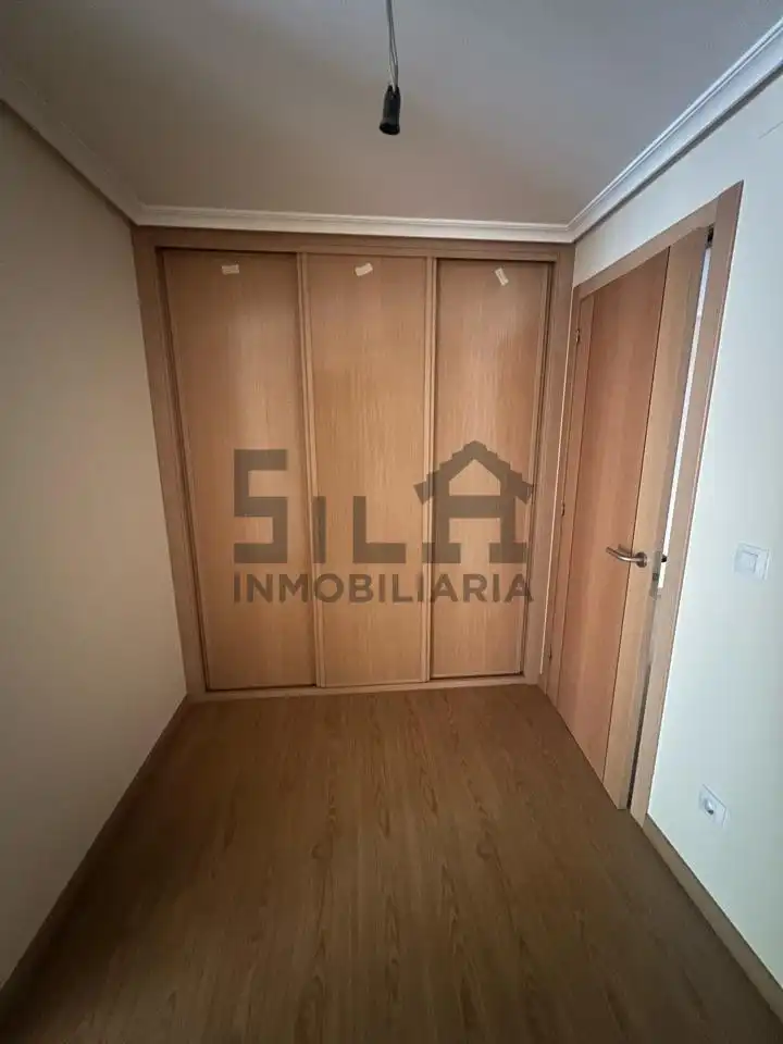 Habitación de Piso en venta en San Cibrao das Viñas con Calefacción y Trastero