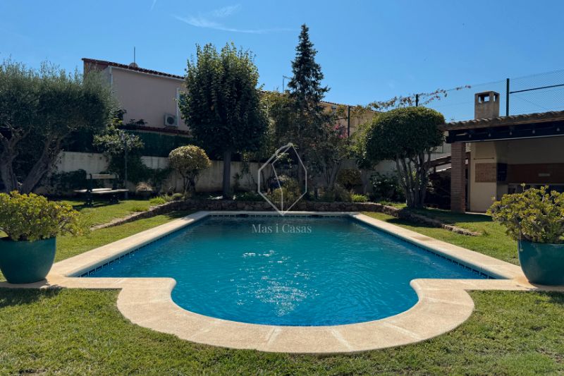 Garden of House or chalet for sale in L'Escala  with Air Conditioner, Heating and Private garden