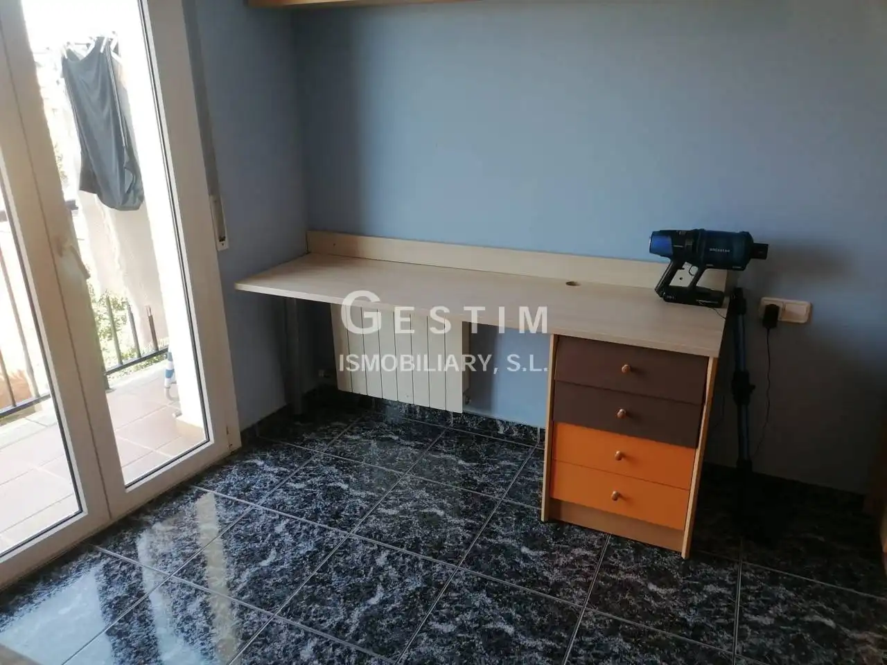 Habitación de Piso en venta en Manlleu con Calefacción, Terraza y Balcón