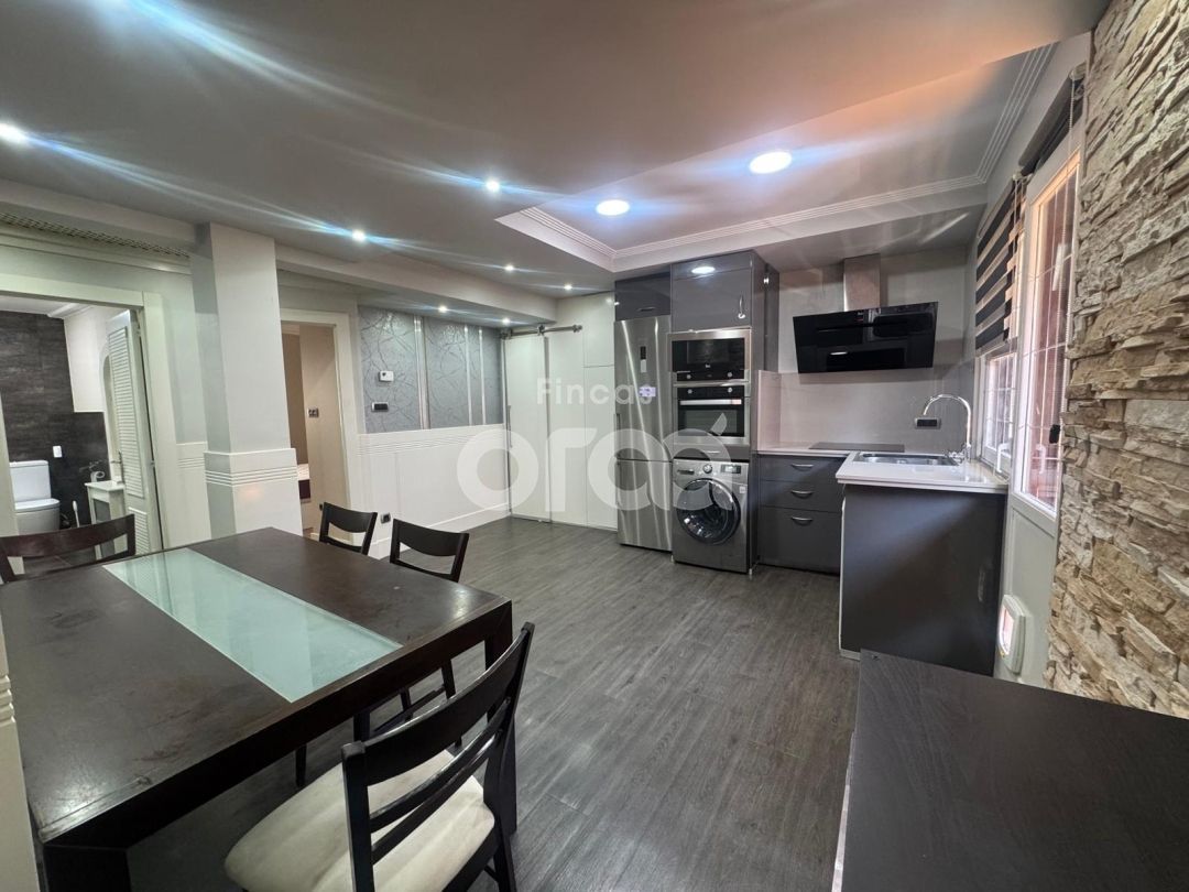 Kitchen of Flat for sale in Santurtzi   with Heating, Furnished and Balcony