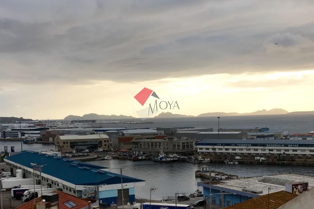 Exterior view of Attic for sale in Vigo   with Heating and Furnished