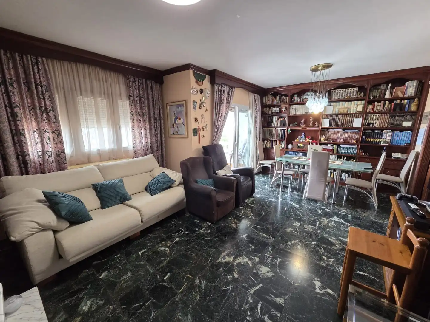 Sala de estar de Casa o chalet en venta en Málaga con Jardín privado, Terraza y Piscina