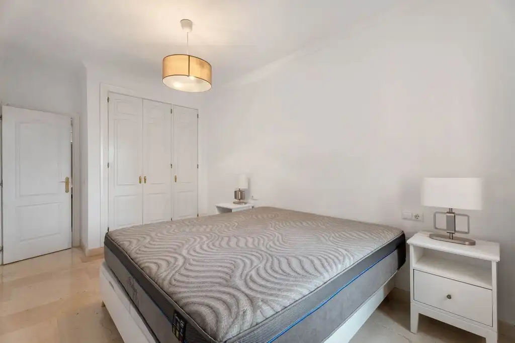 Bajo con piscina en venta en Elviria - Cabopino, imagen 15