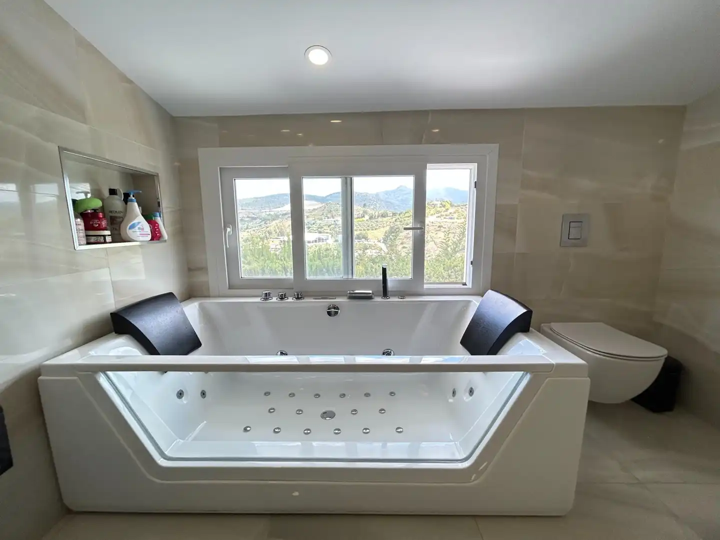 Baño de Casa o chalet en venta en Coín con Aire acondicionado, Calefacción y Jardín privado