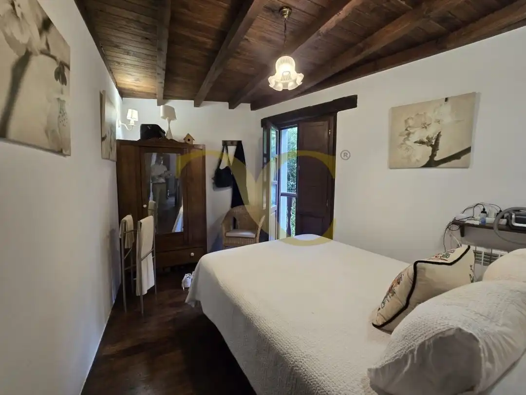 Dormitori de Casa adosada en venda en Llanes amb Calefacció, Jardí privat i Terrassa