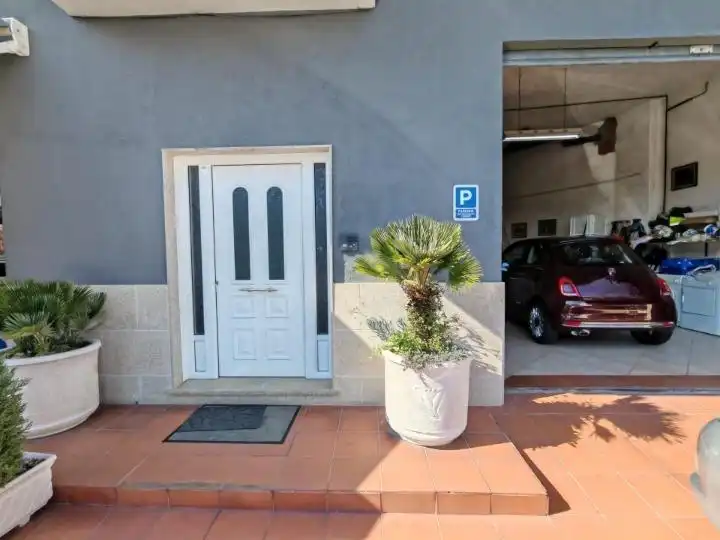 Parking of Houses for sale in Vigo   with Air Conditioner, Heating and Private garden