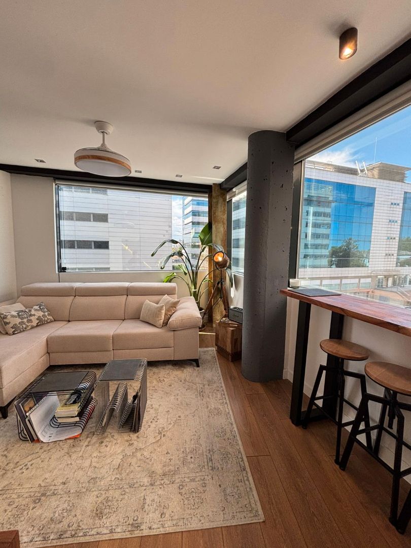 Sala de estar de Dúplex en venta en  Madrid Capital con Aire acondicionado, Calefacción y Parquet