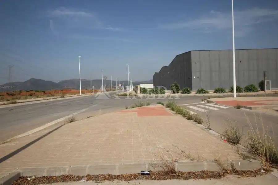 Terreny industrial en venda en Sagunto / Sagunt