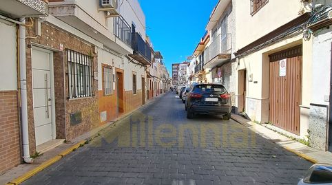 Foto 2 de Casa adosada en venta en La Plata, Sevilla Capital