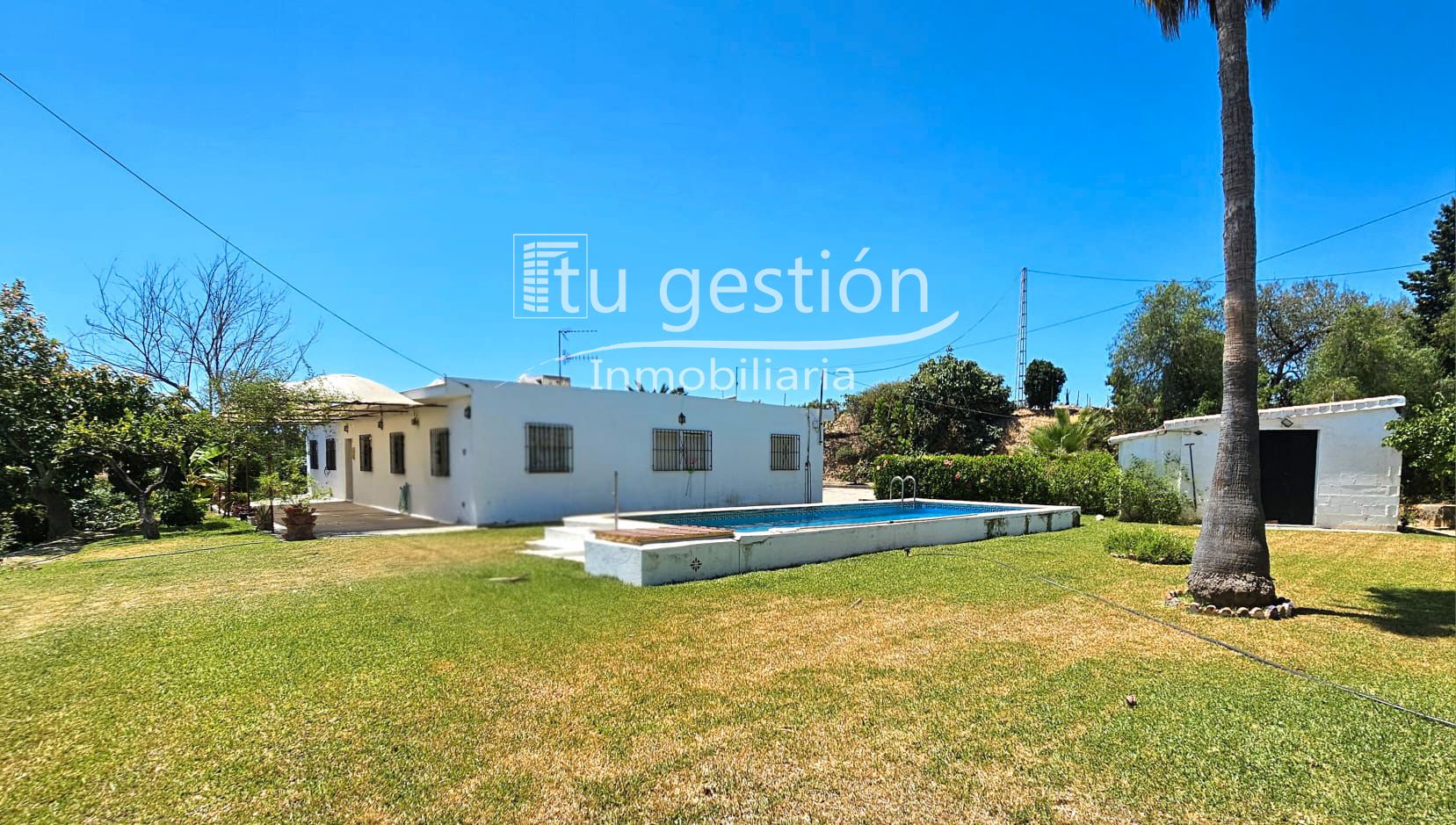 Finca rústica en venda en Vélez-Málaga amb Jardí privat, Terrassa i Traster