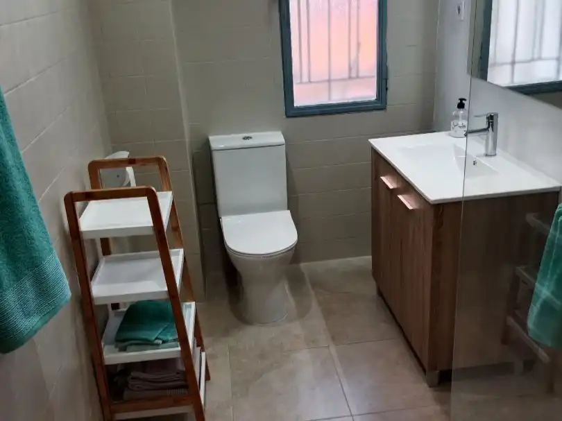 Badezimmer von Wohnung zur Miete in Centro  