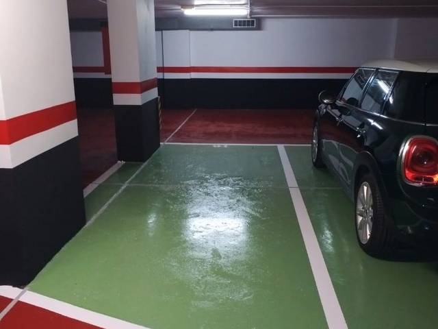 Garaje en Alquiler en Carrer de Felip II, 21 en Navas