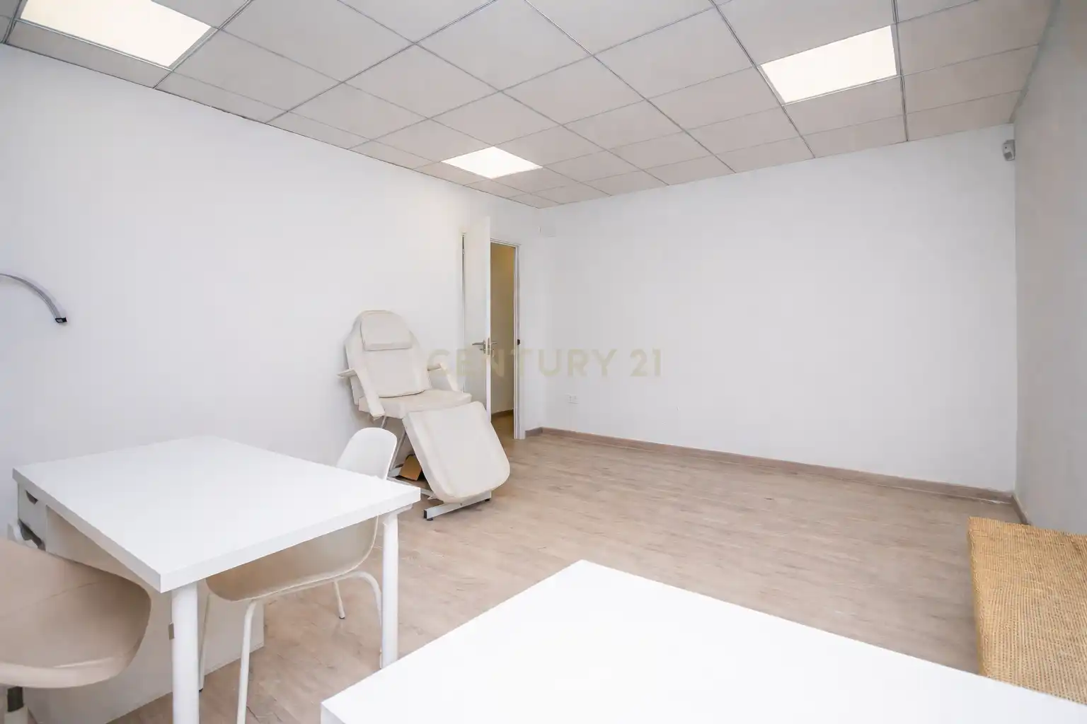 Local en traspaso en Alicante / Alacant con Aire acondicionado y Alarma