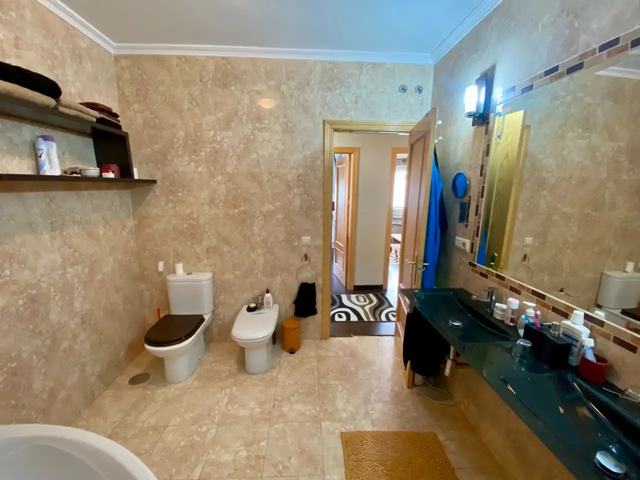 Baño de Casa adosada en venta en Carrión de Calatrava con Aire acondicionado, Calefacción y Amueblado