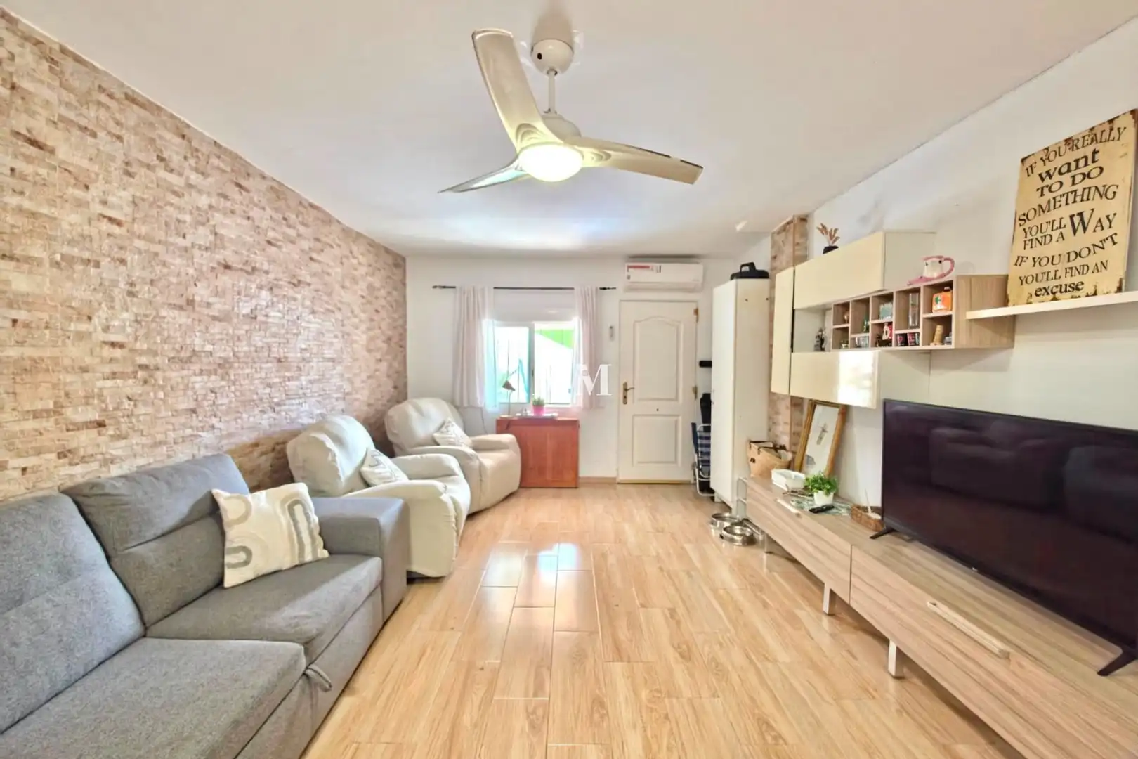 Ground floor for rent in La Regia