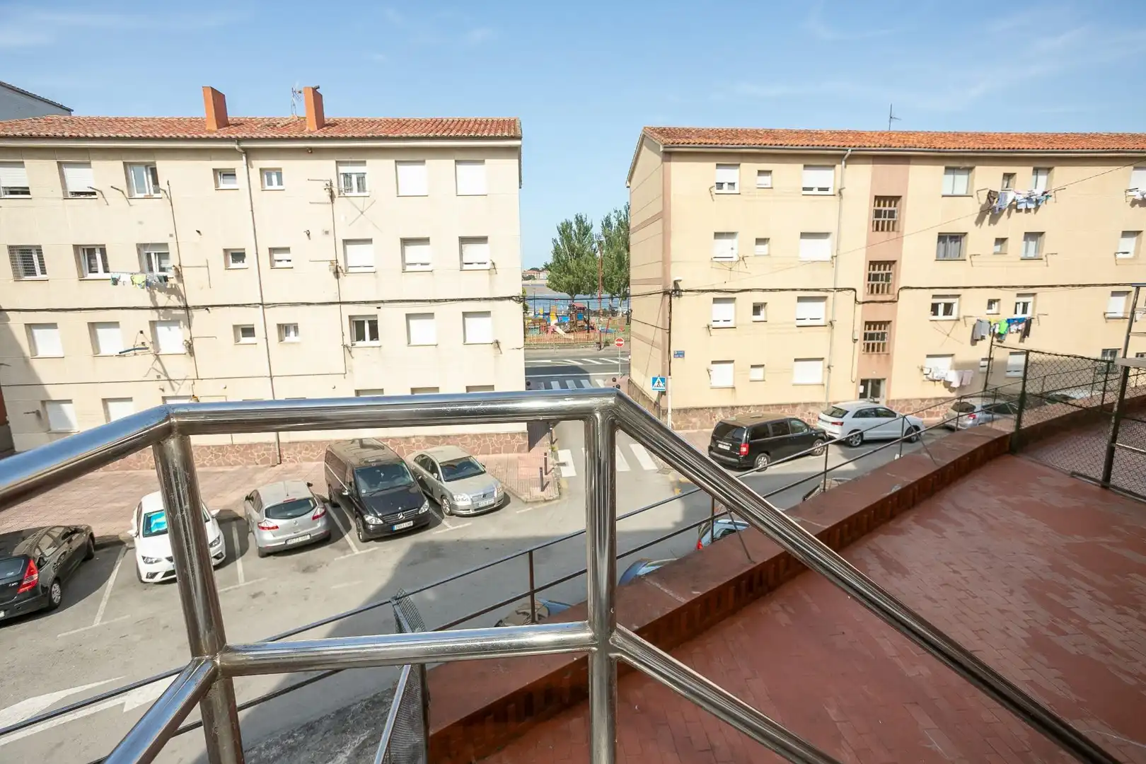 Vista exterior de Pis en venda en San Vicente de la Barquera amb Terrassa
