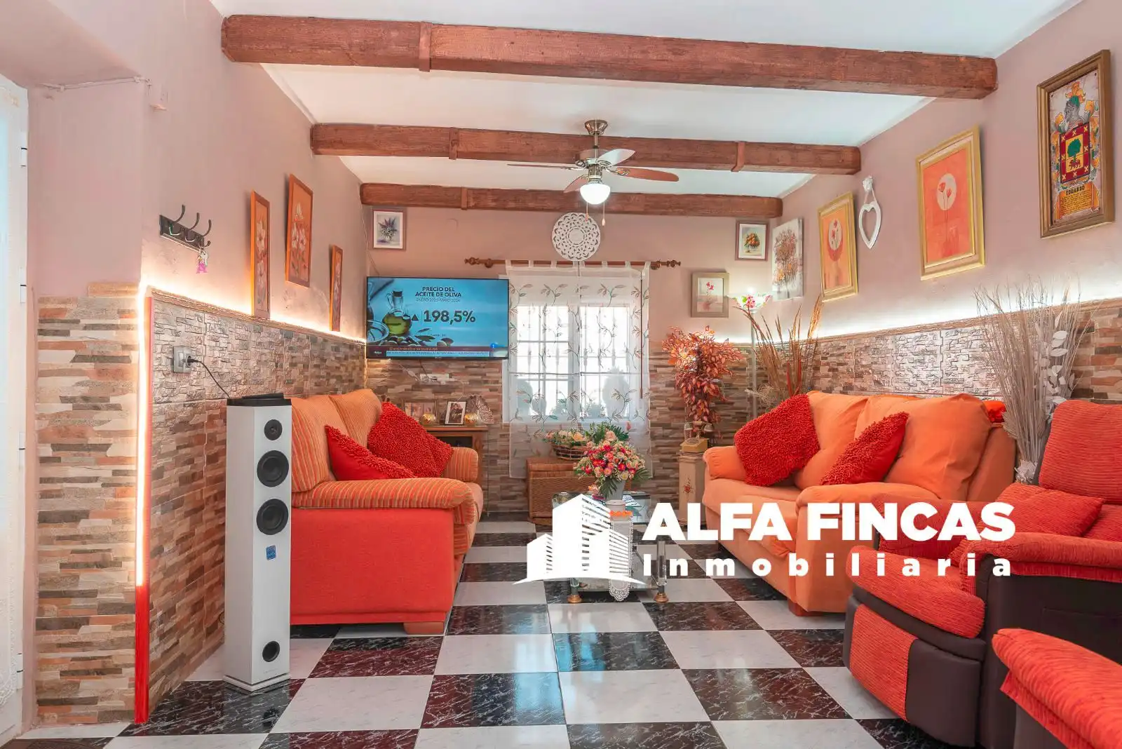 Vista exterior de Casa o chalet en venta en Vara de Rey con Aire acondicionado, Calefacción y Jardín privado