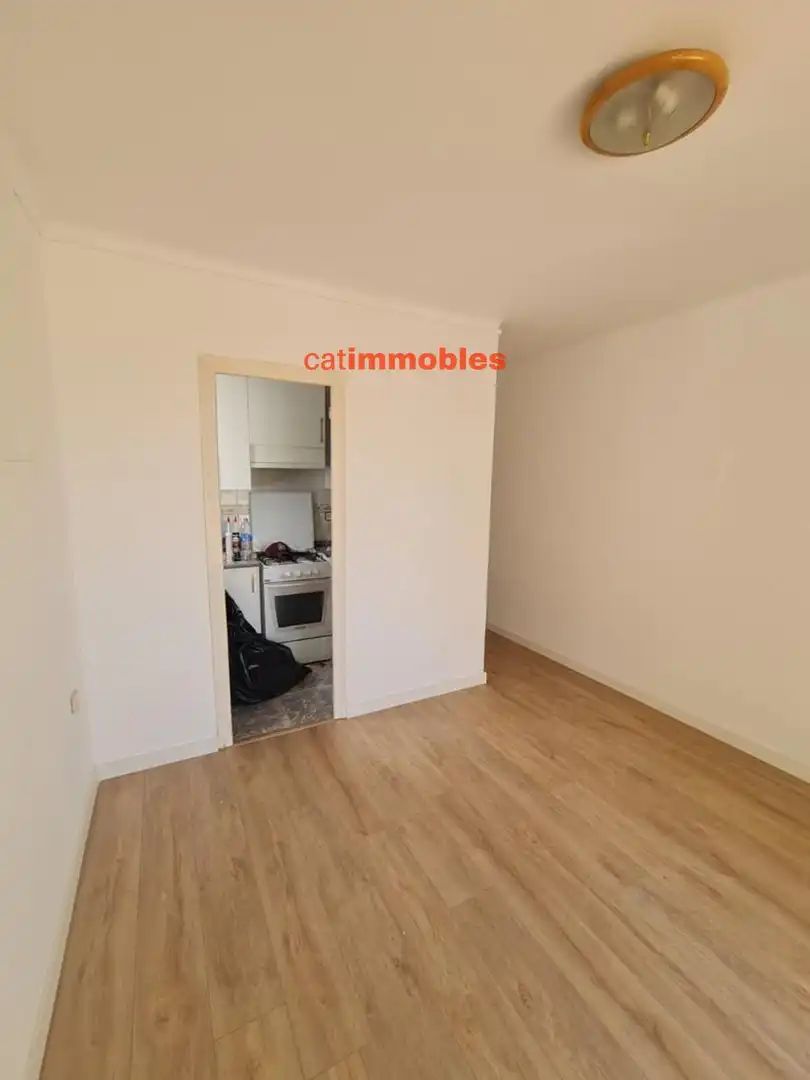 Dormitori de Edifici en venda en L'Hospitalet de Llobregat