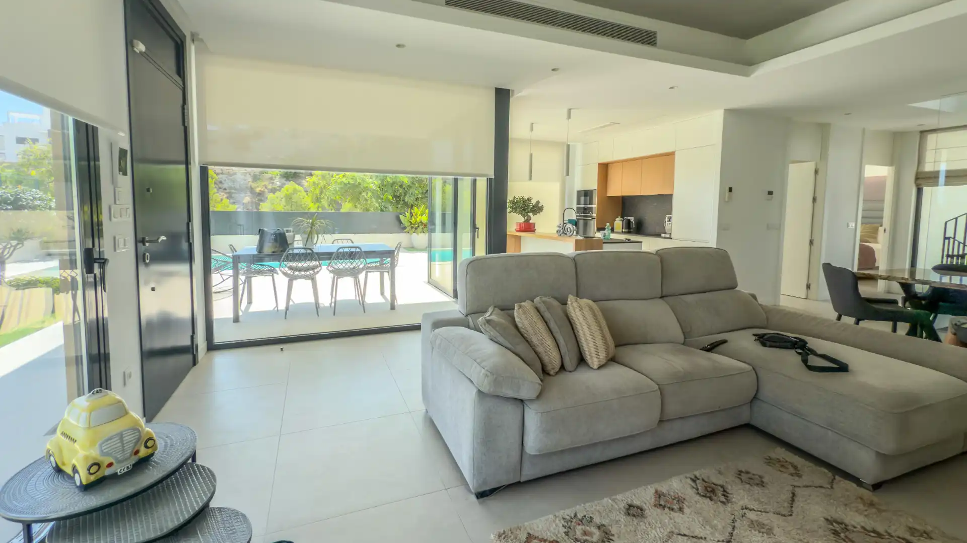 Wohnzimmer von Haus oder Chalet zum Verkauf in Finestrat mit Klimaanlage, Heizung und Privatgarten