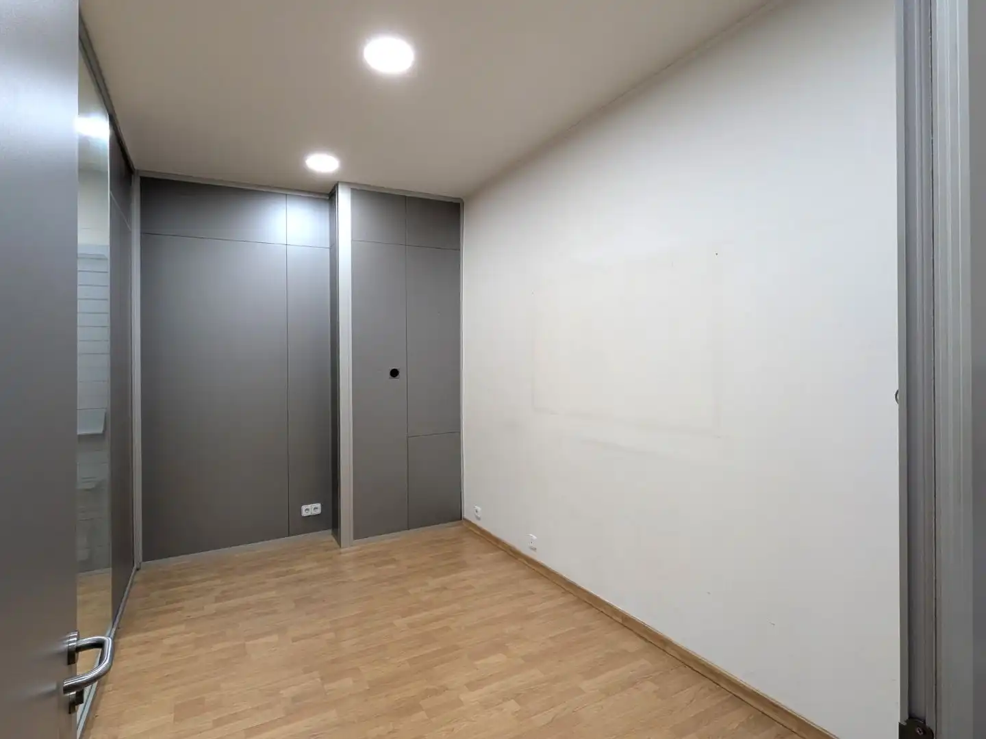 Gewerbefläche zum Verkauf in Lluis Companys 6, imagen 5