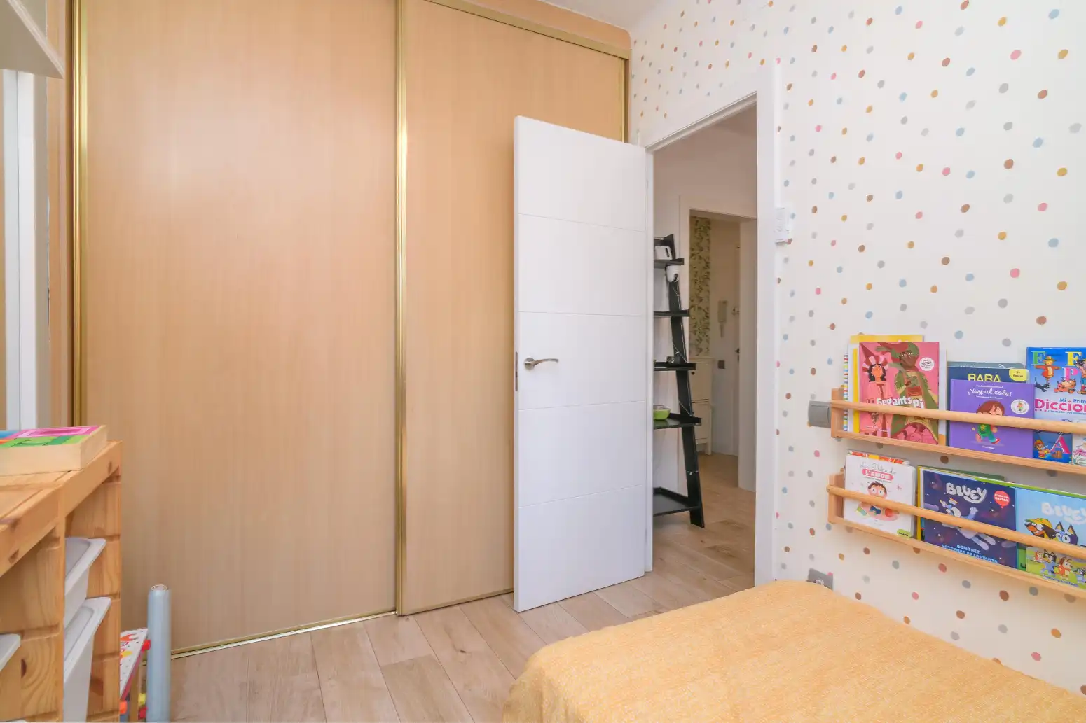 Habitación de Piso en venta en Sant Boi de Llobregat con Calefacción y Balcón