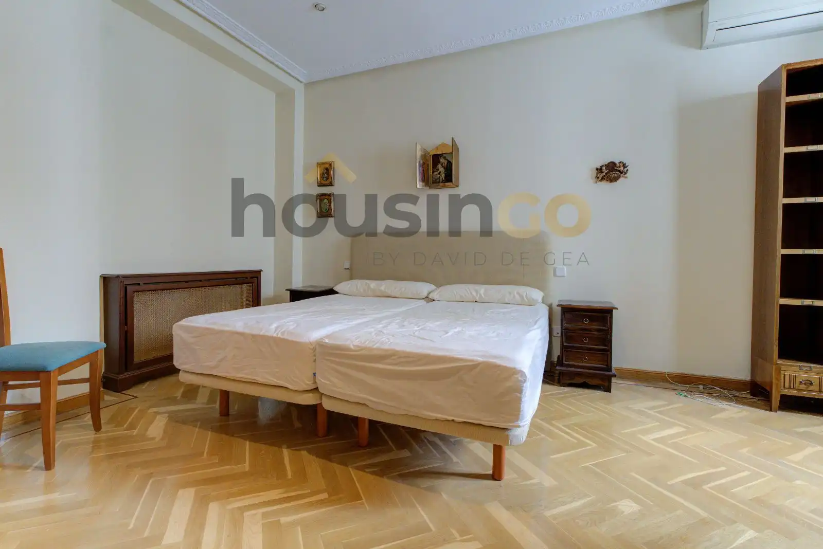Bedroom of Flat for rent in Madrid  with Air Conditioner, Heating and Parquet flooring
