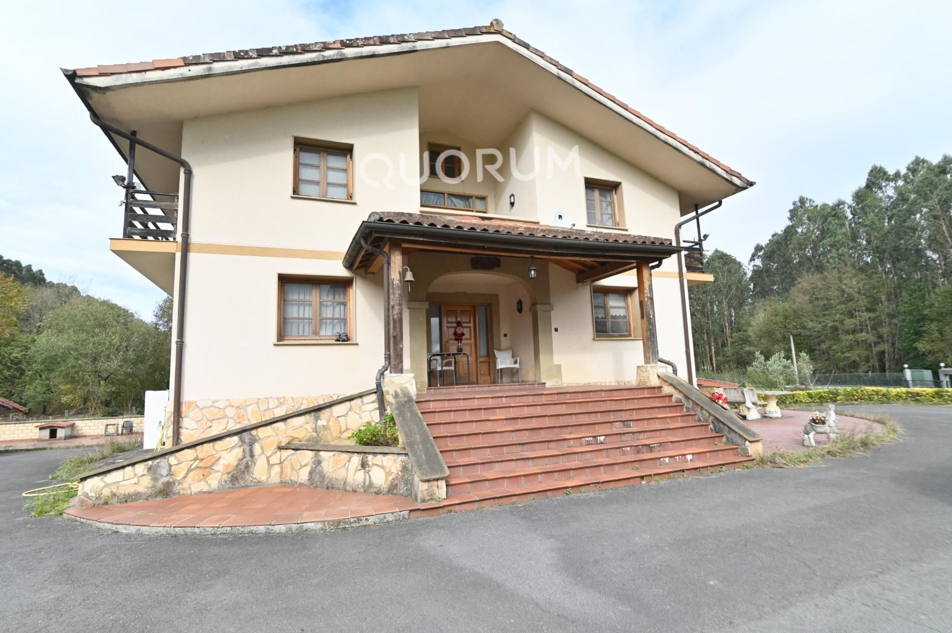 Vista exterior de Casa o xalet en venda en Meñaka amb Calefacció, Jardí privat i Terrassa