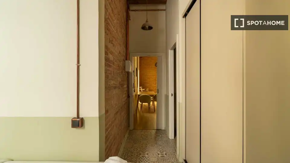 Flat for rent in Barcelona  with Air Conditioner, Heating and Furnished