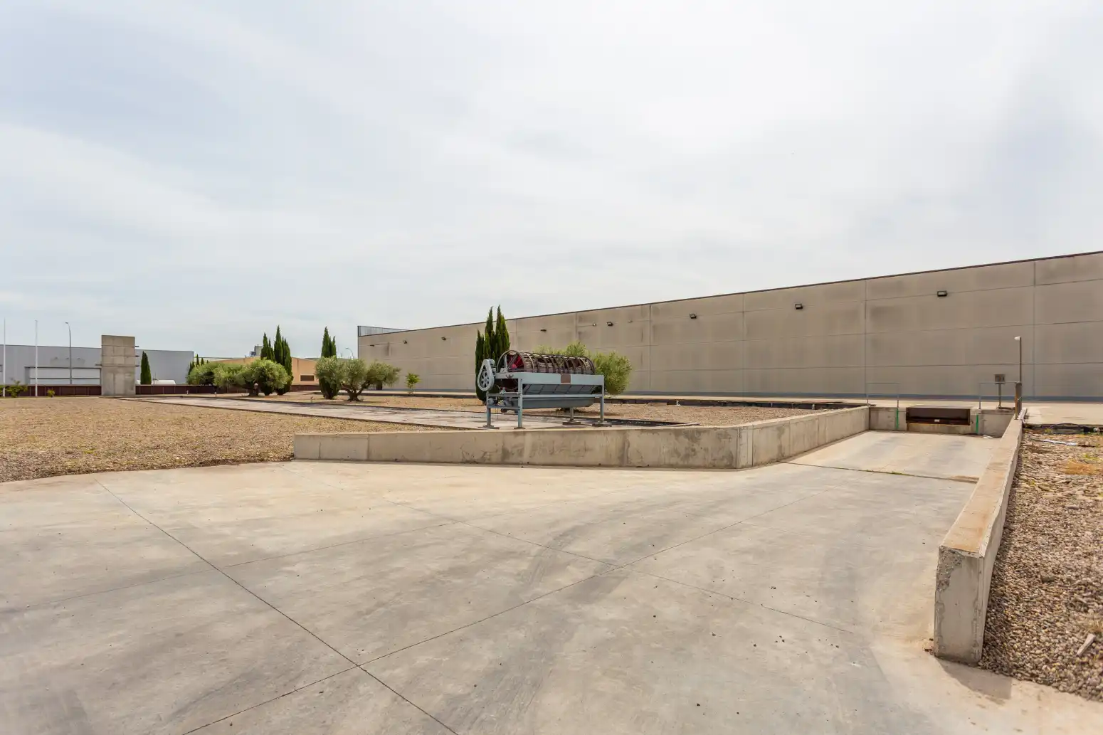 Vista exterior de Nave industrial en venta en San Adrián