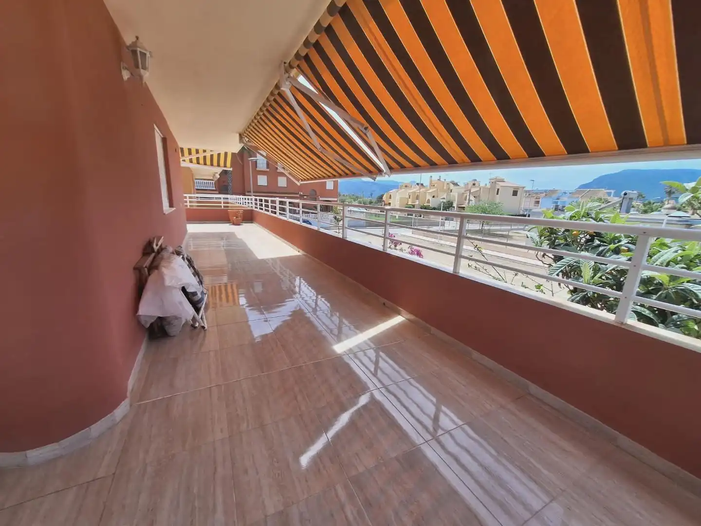 Terraza de Casa adosada en venta en Tavernes de la Valldigna con Aire acondicionado, Terraza y Balcón