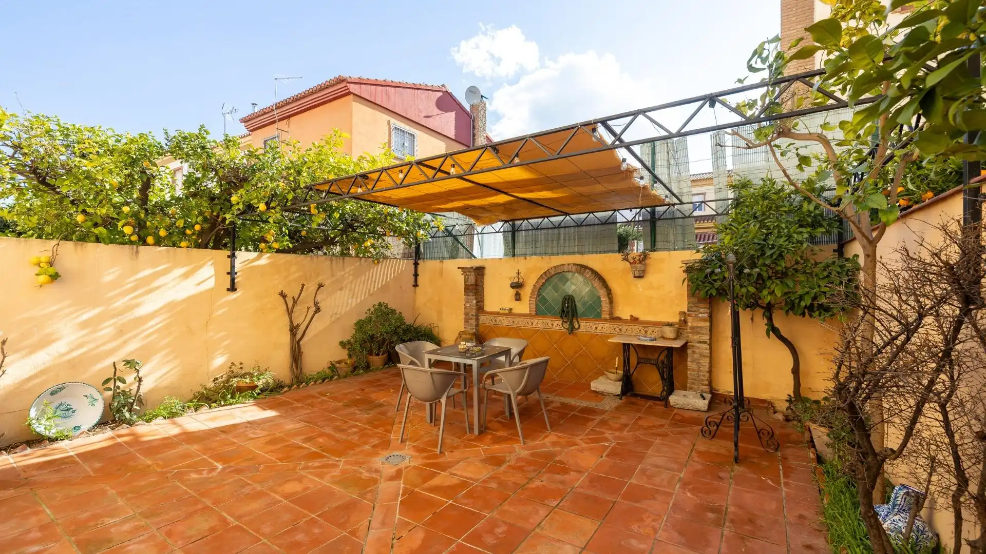 Terraza de Casa adosada en venta en Cúllar Vega con Aire acondicionado