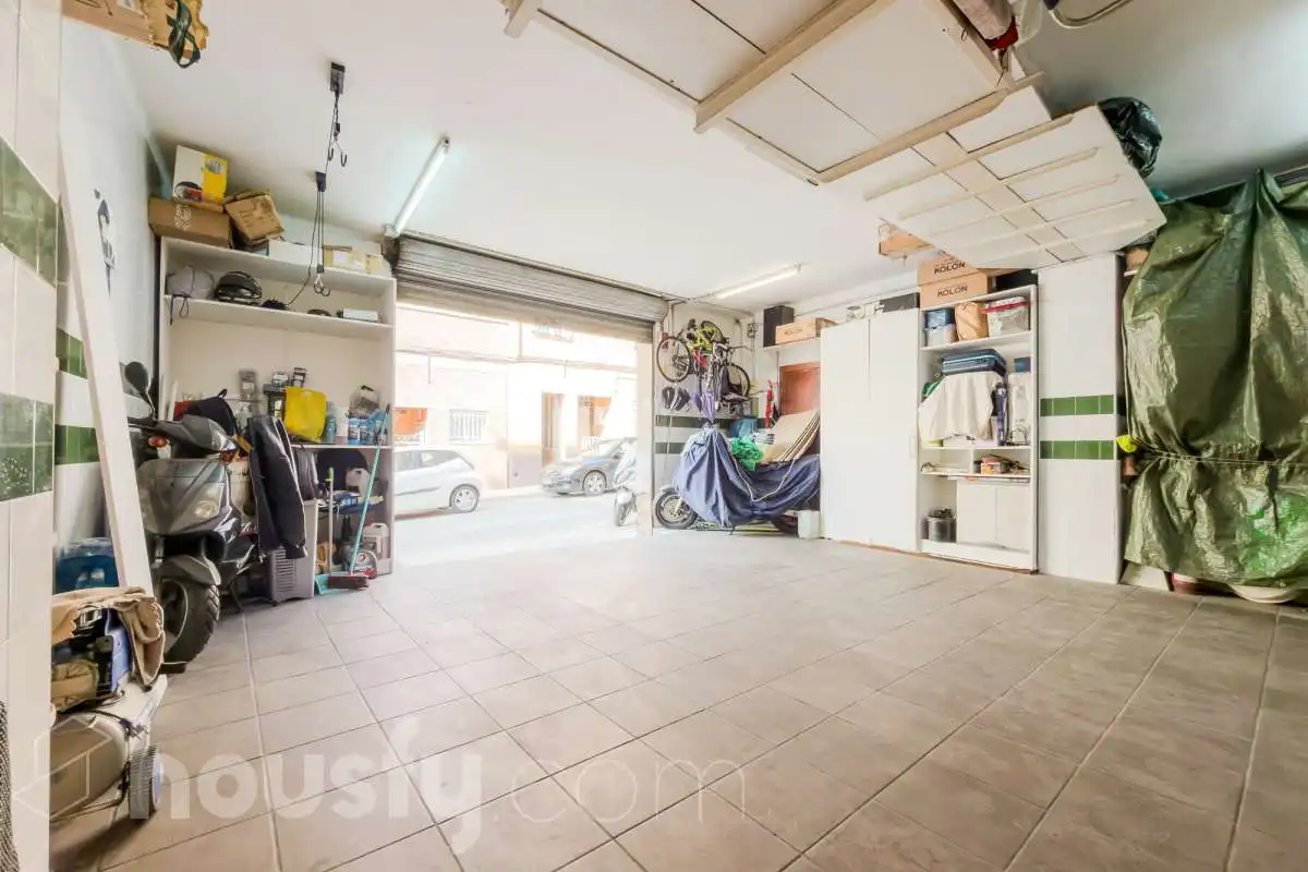 Parkplatz von Geschaftsraum zum Verkauf in Badalona