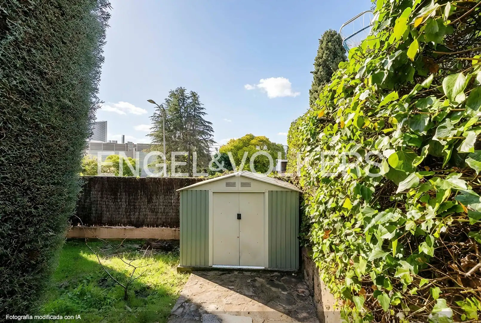 Vista exterior de Casa o chalet en venta en Madrid con Aire acondicionado, Calefacción y Jardín privado
