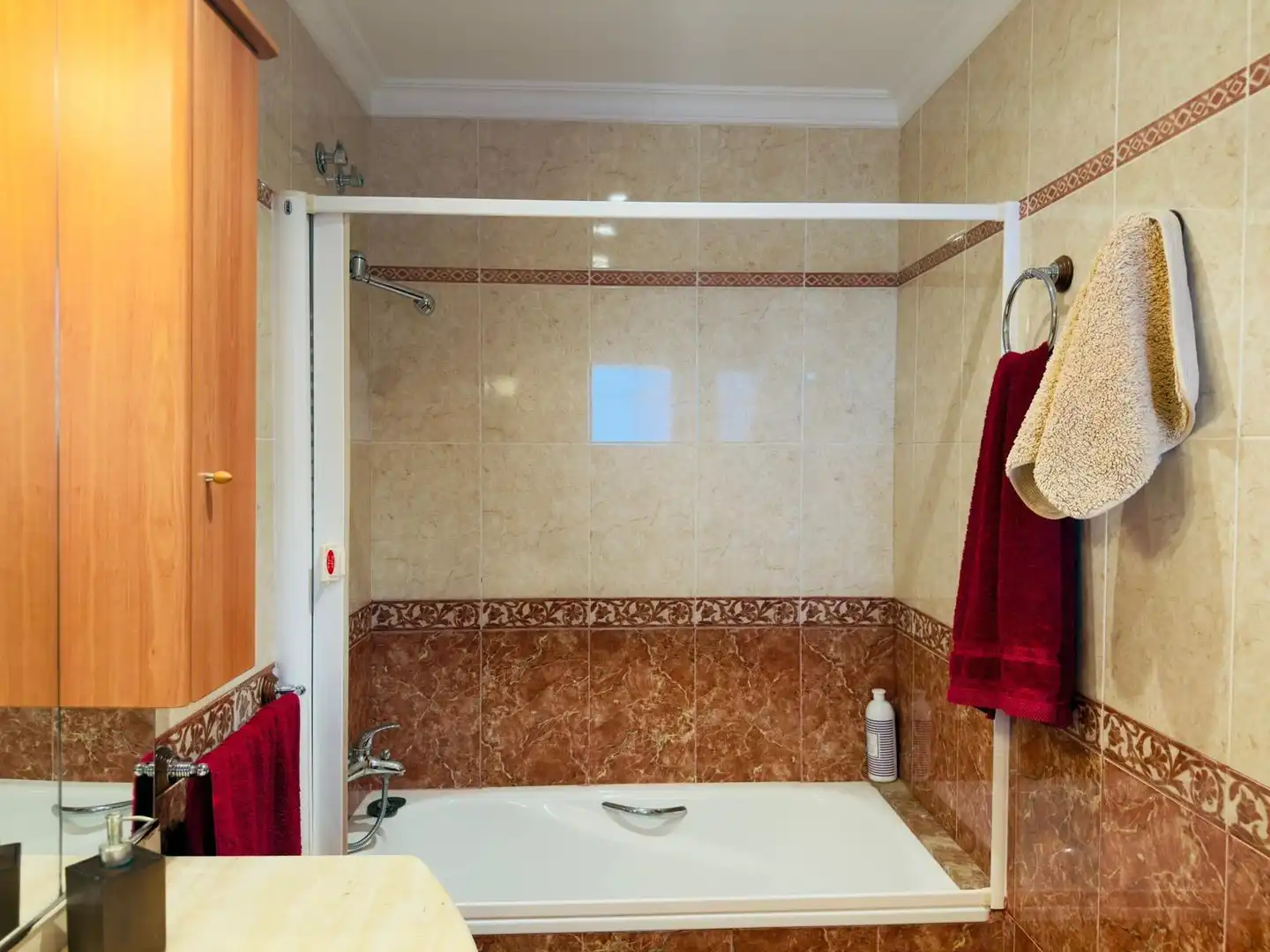 Bathroom of Houses for sale in La Granja de la Costera  with Air Conditioner