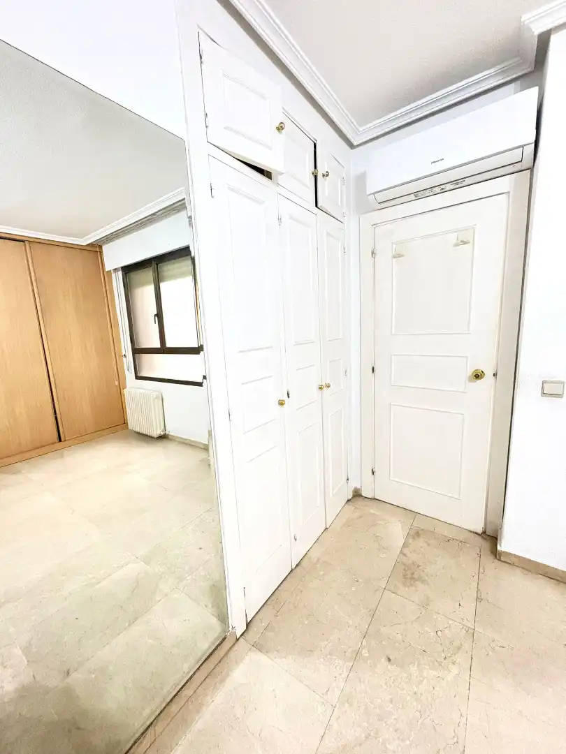 Bedroom of Flat for sale in Madrid  with Air Conditioner and Heating